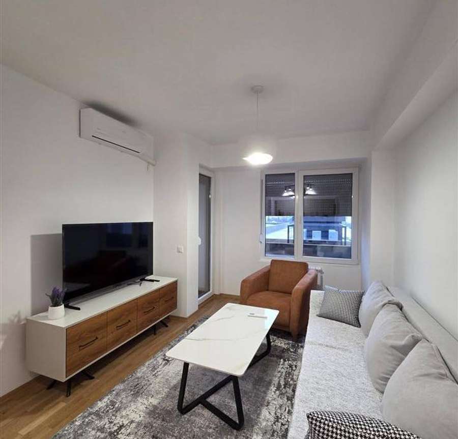 Нов стан во Аеродром - 1