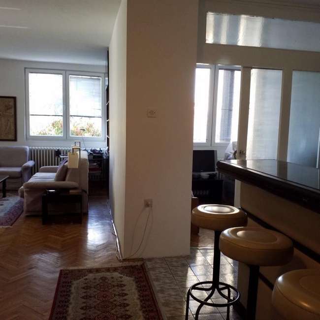 Стан во Градски Ѕид во Центар - slika 2