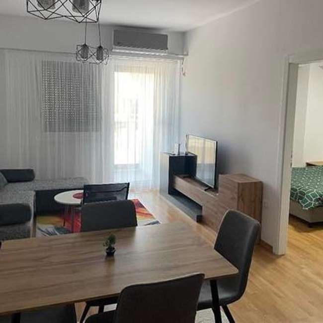 Наместен стан во East Gate Living - slika 2