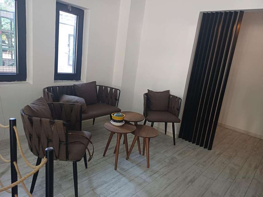 Дуќан на две нивоа кај Педагошка - 1