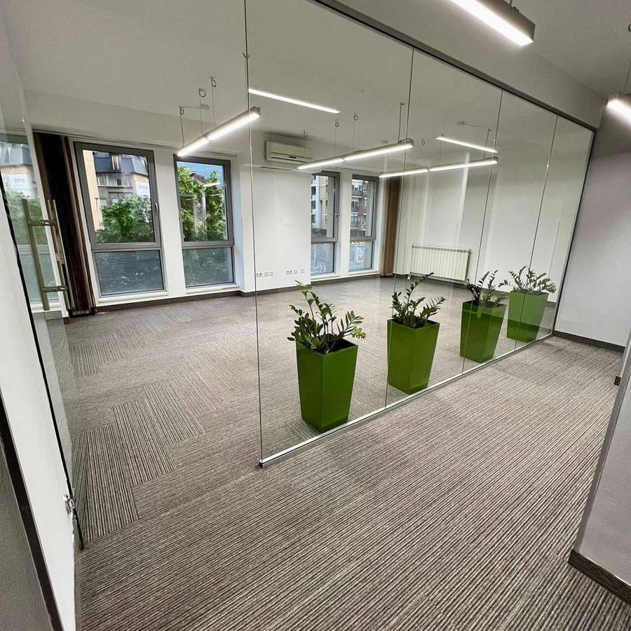 Деловен простор во Центар - 1