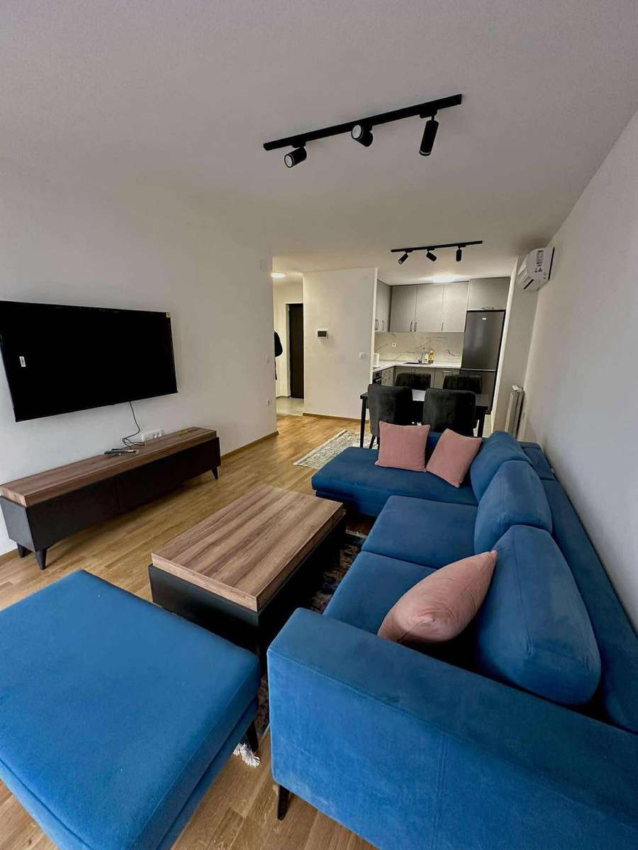 Нов модерен комплетно опремен стан во Мичурин - 1