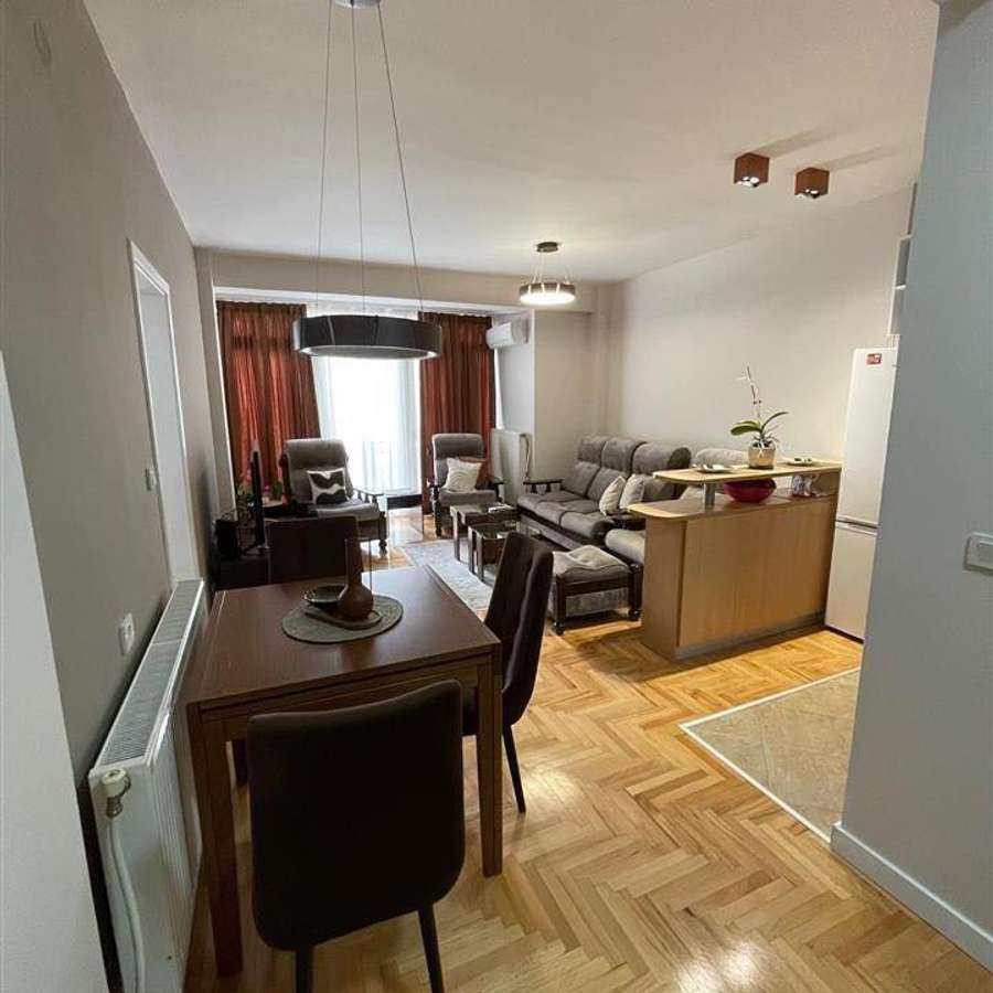 Стан во Центар - 1