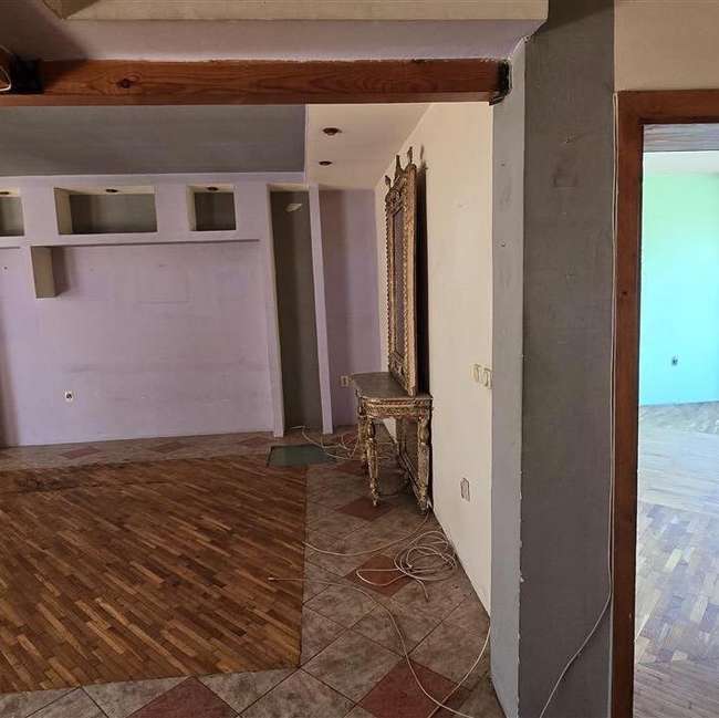 Простран стан во Центар - slika 2