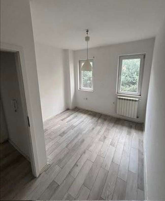 Двособен стан во Дебар Маало - slika 2