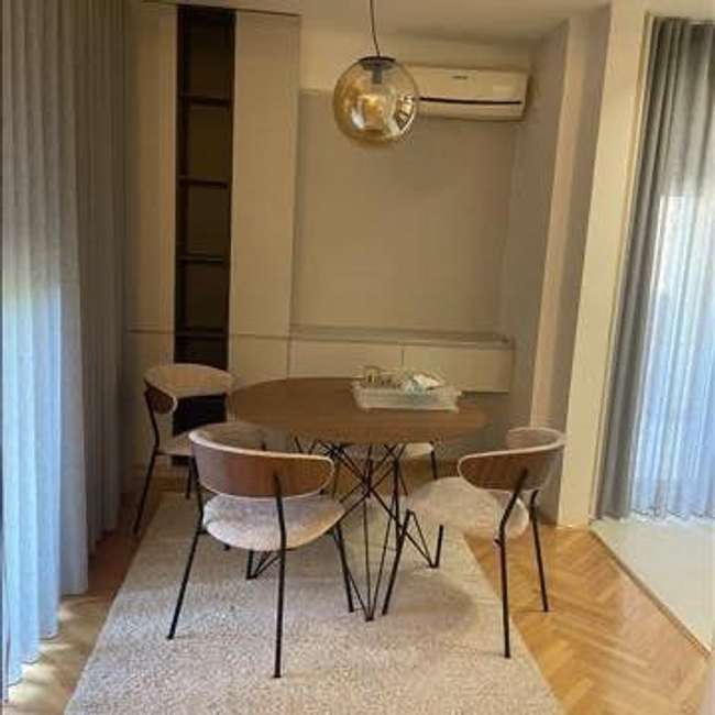 Модерен стан во строг Центар - slika 2