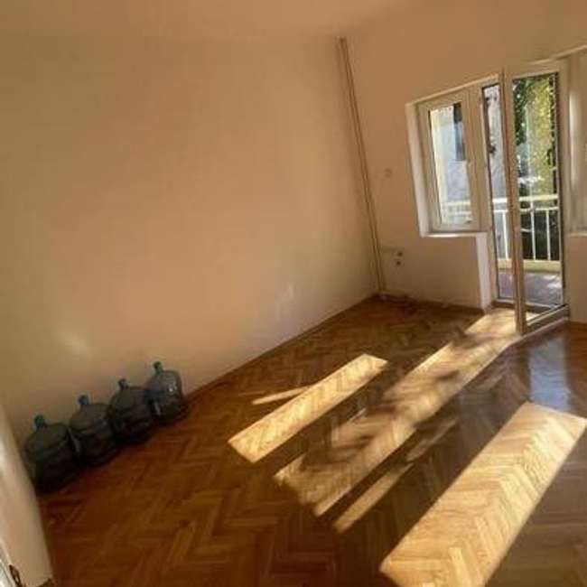 Стан на одлична локација на Илинденска кај Влада - 3