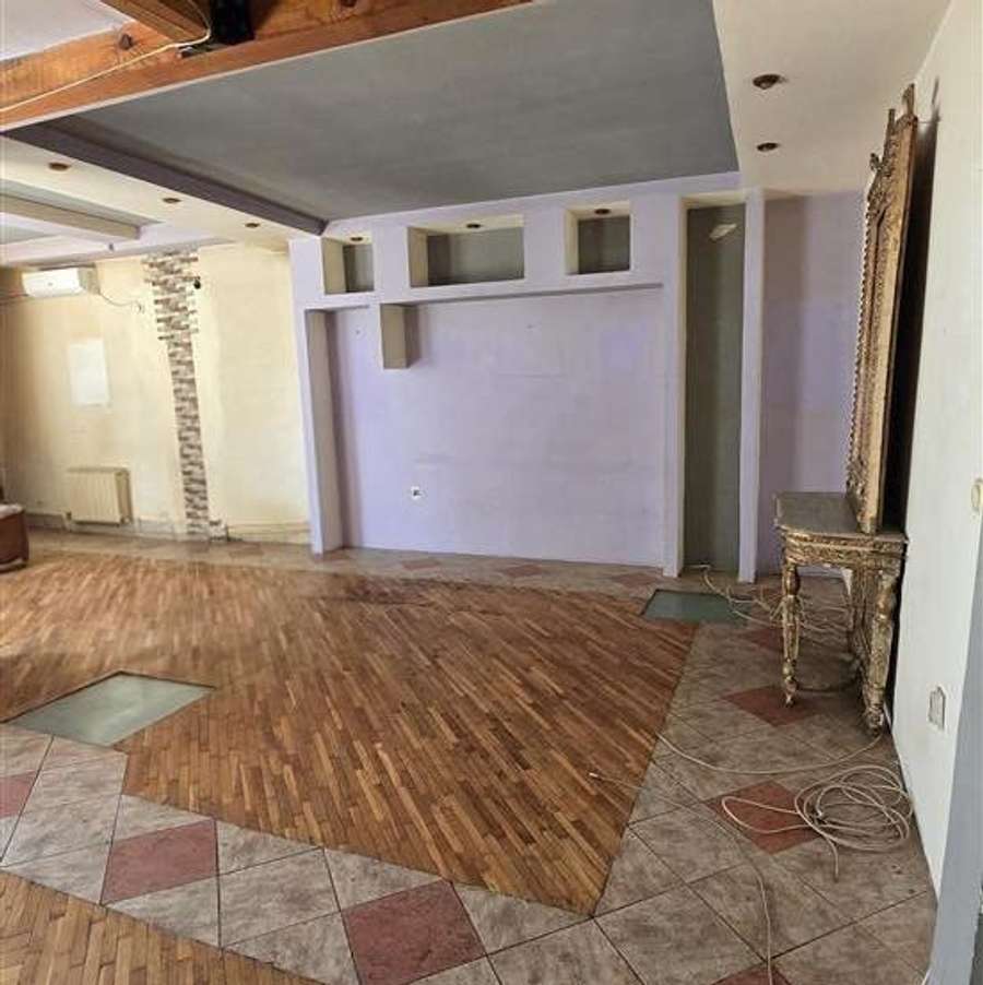 Простран стан во Центар - 1