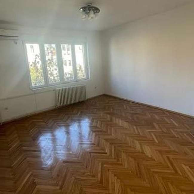 Стан на одлична локација на Илинденска кај Влада - slika 2