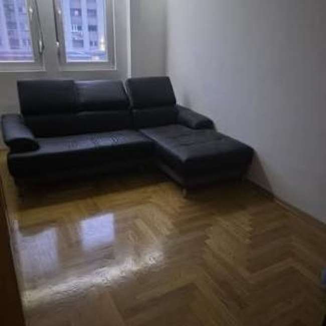 Трособен стан во Аеродром - slika 2