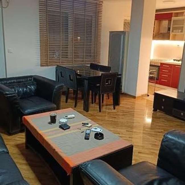 Вселив стан во Центар кај Универзална Сала - slika 2