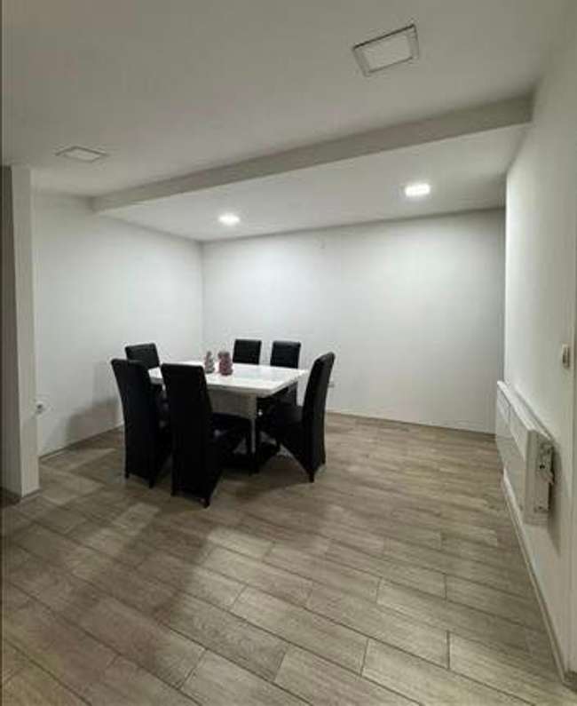 Просторен трособен стан во Кисела Вода - 3