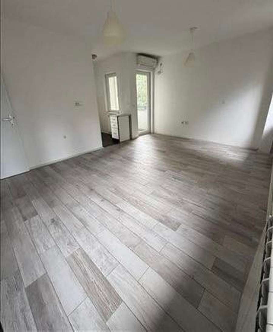 Двособен стан во Дебар Маало - 1