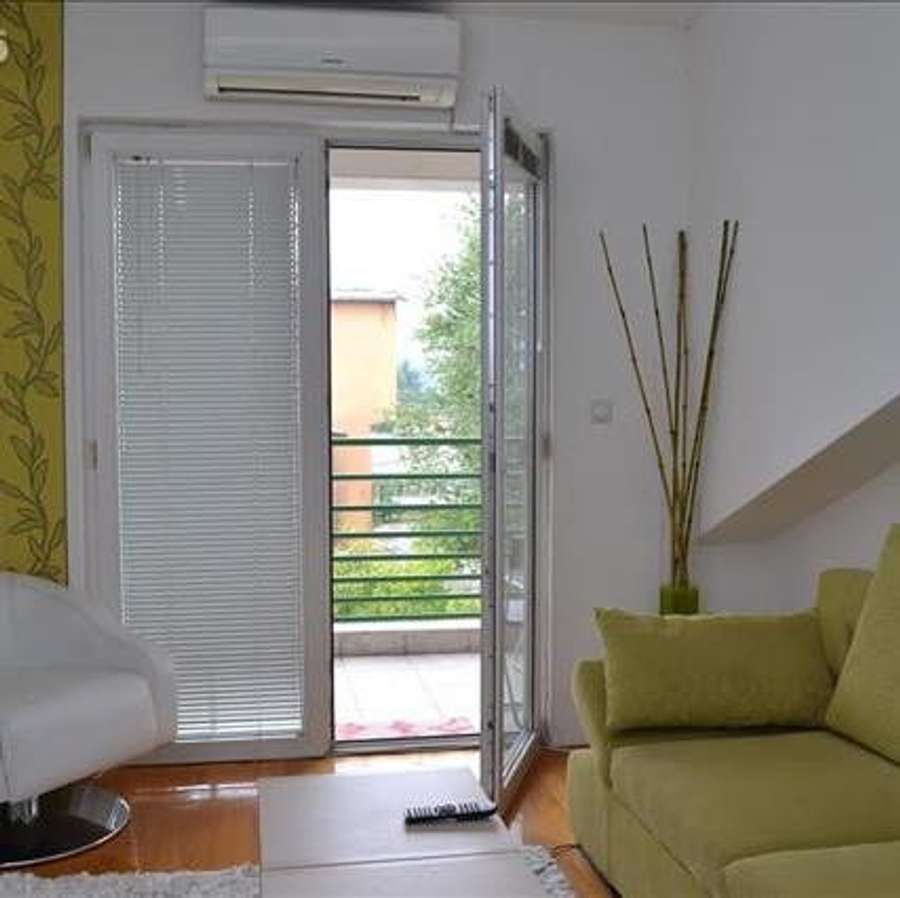 Комплетно опремен стан во Влае - 1